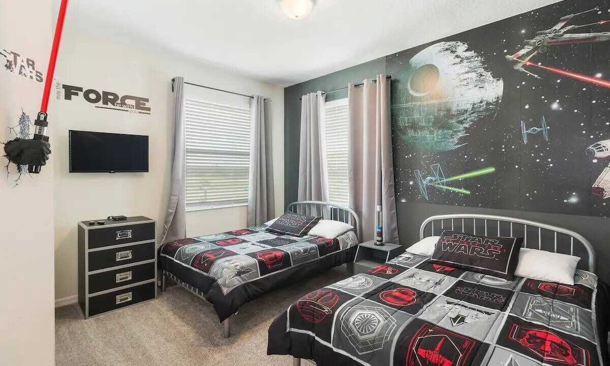 Photo of Bedroom in Bay Lake