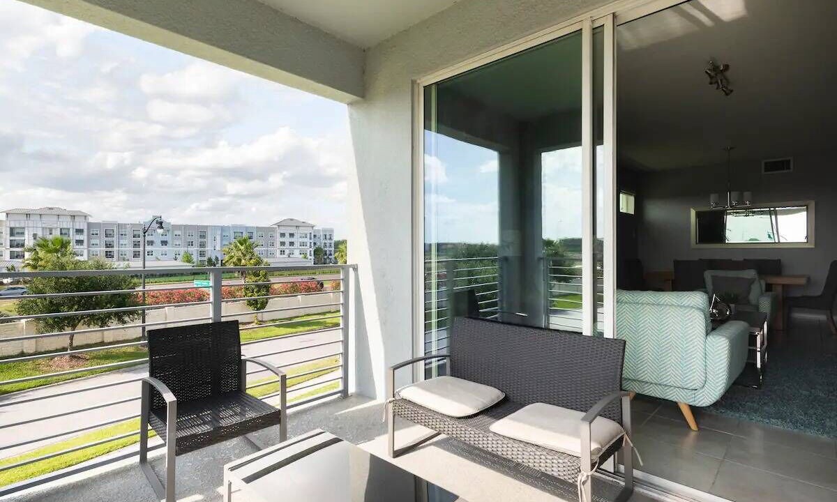 Photo of Patio Balcony in Bay Lake