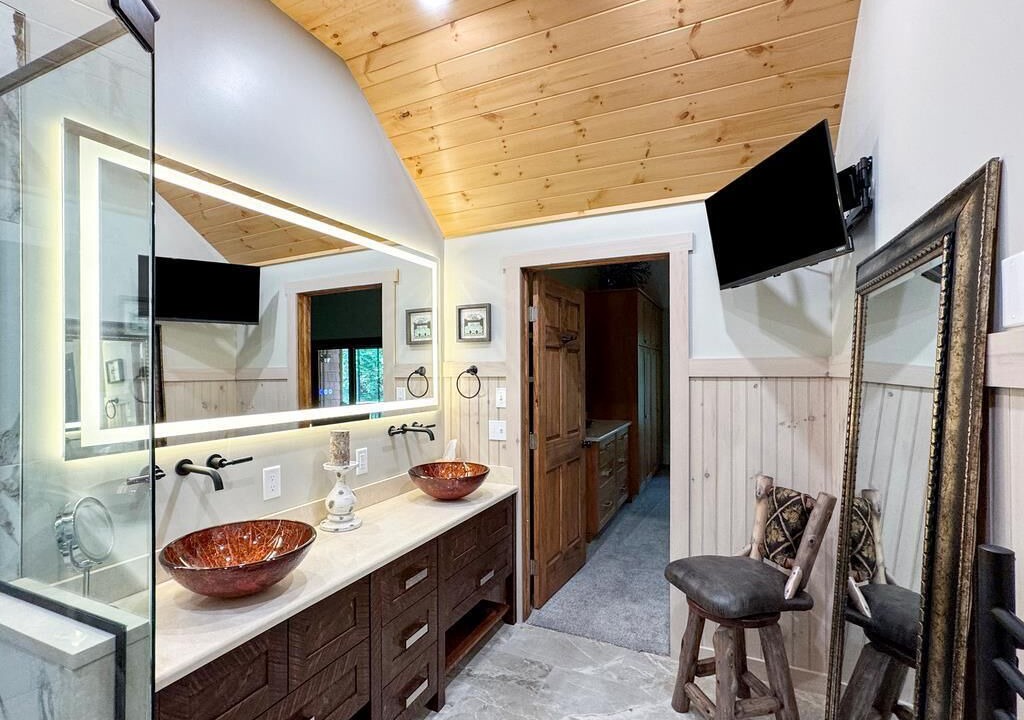 Photo of Bathroom in Inlet