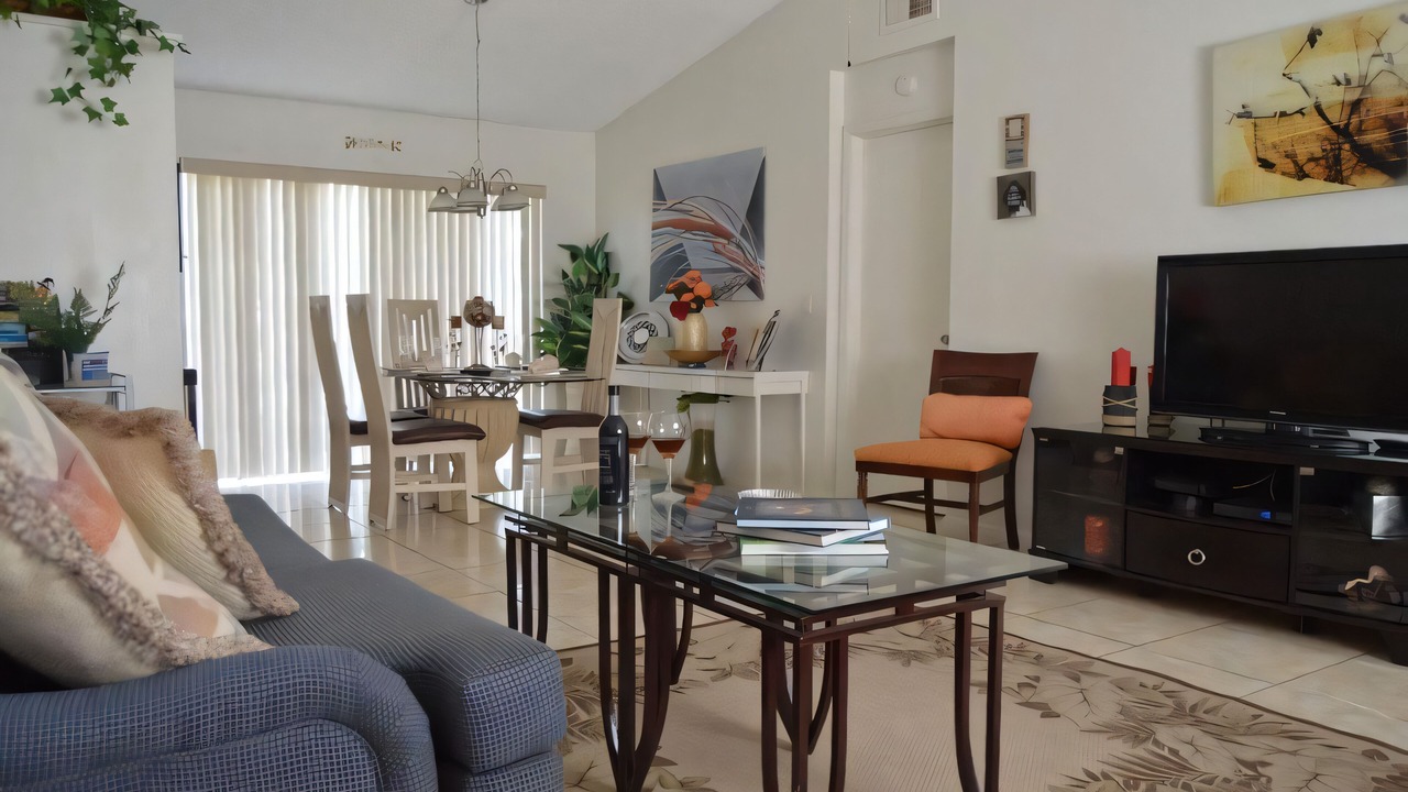 Photo of Livingroom in Southeast Orlando