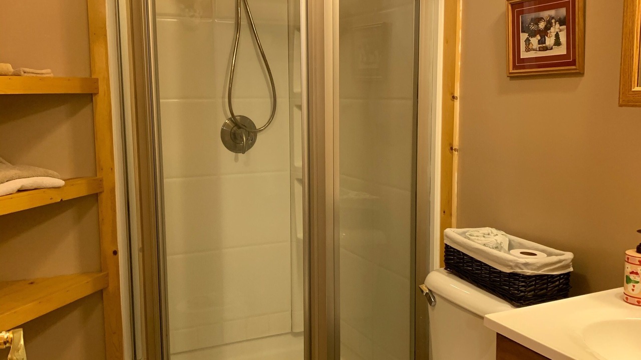 Photo of Bathroom in Edray