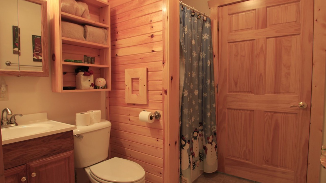 Photo of Bathroom in Edray