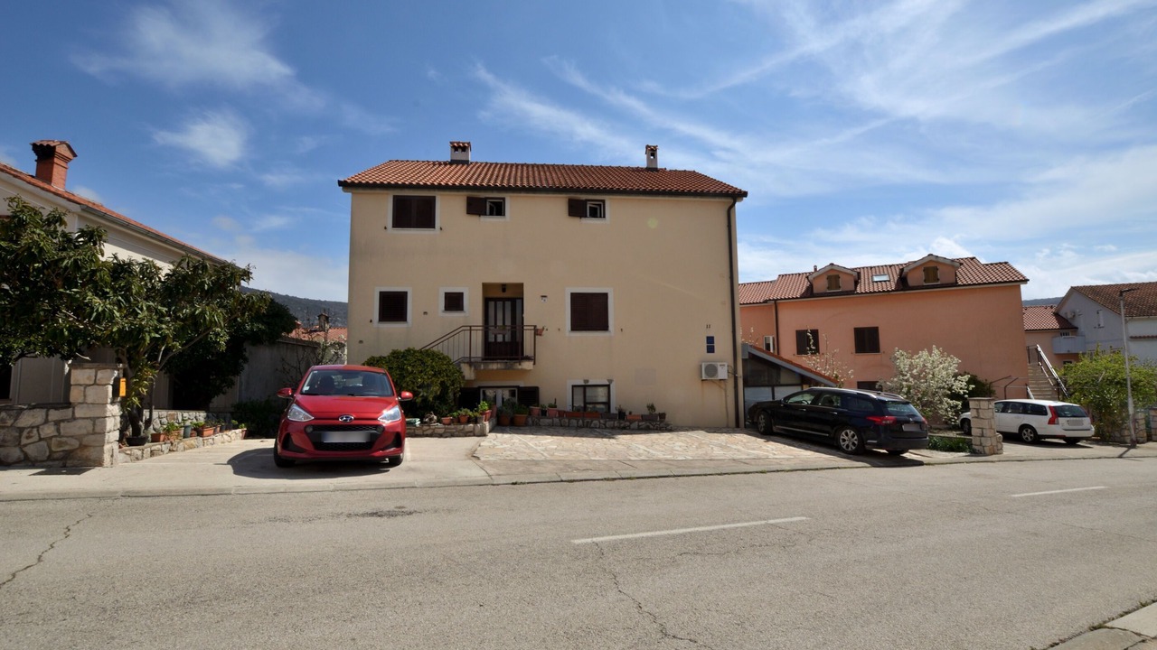 Photo of Outdoor in Cres