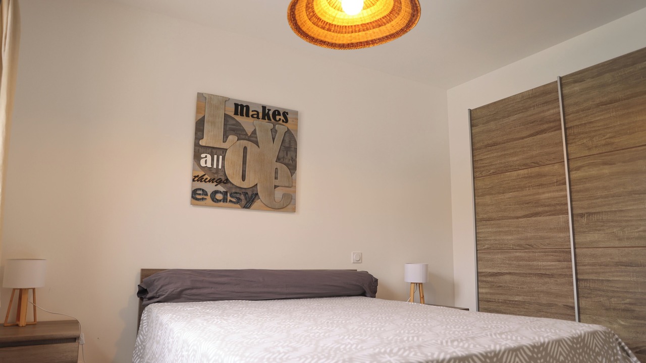 Photo of Bedroom in Messanges