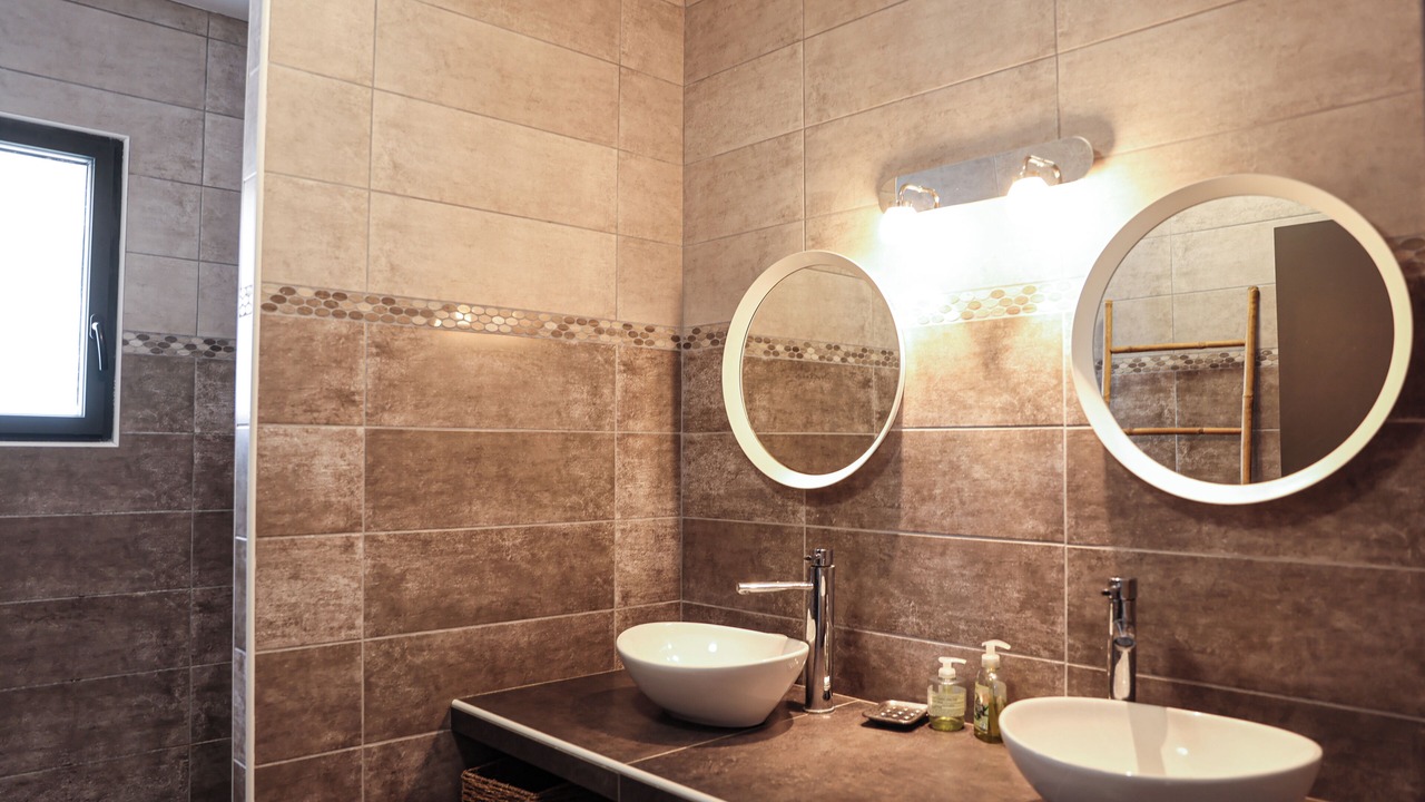 Photo of Bathroom in Messanges