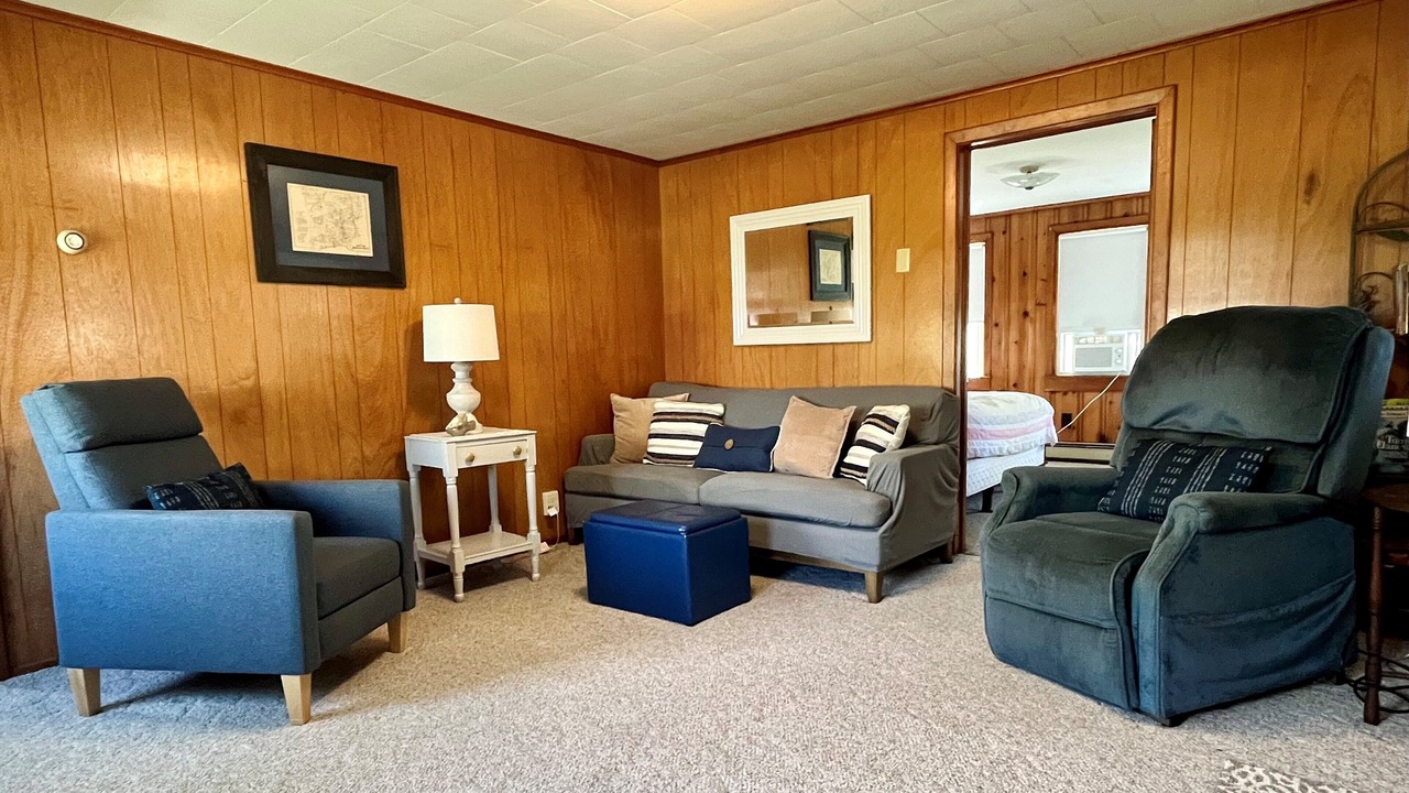 Photo of Livingroom in Narragansett