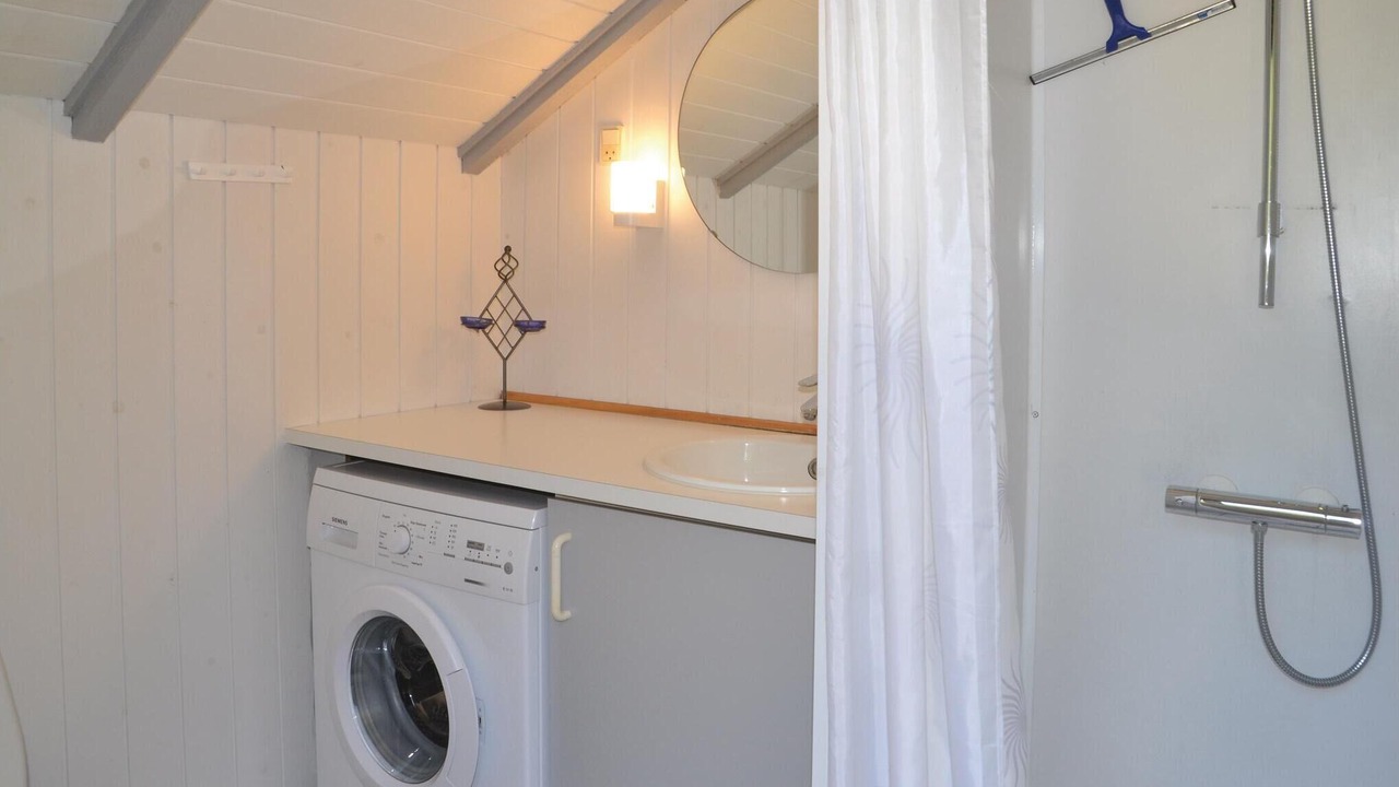 Photo of Others in Skygge