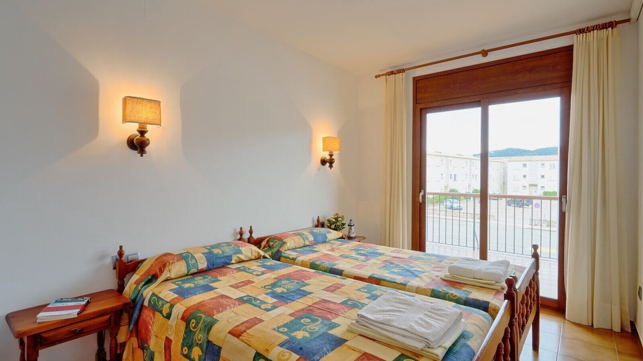 Photo of Bedroom in Pals