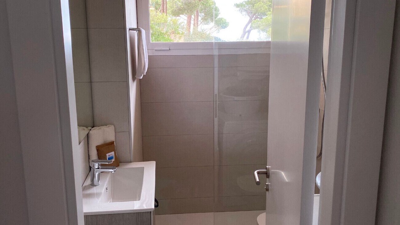 Photo of Bathroom in Pals
