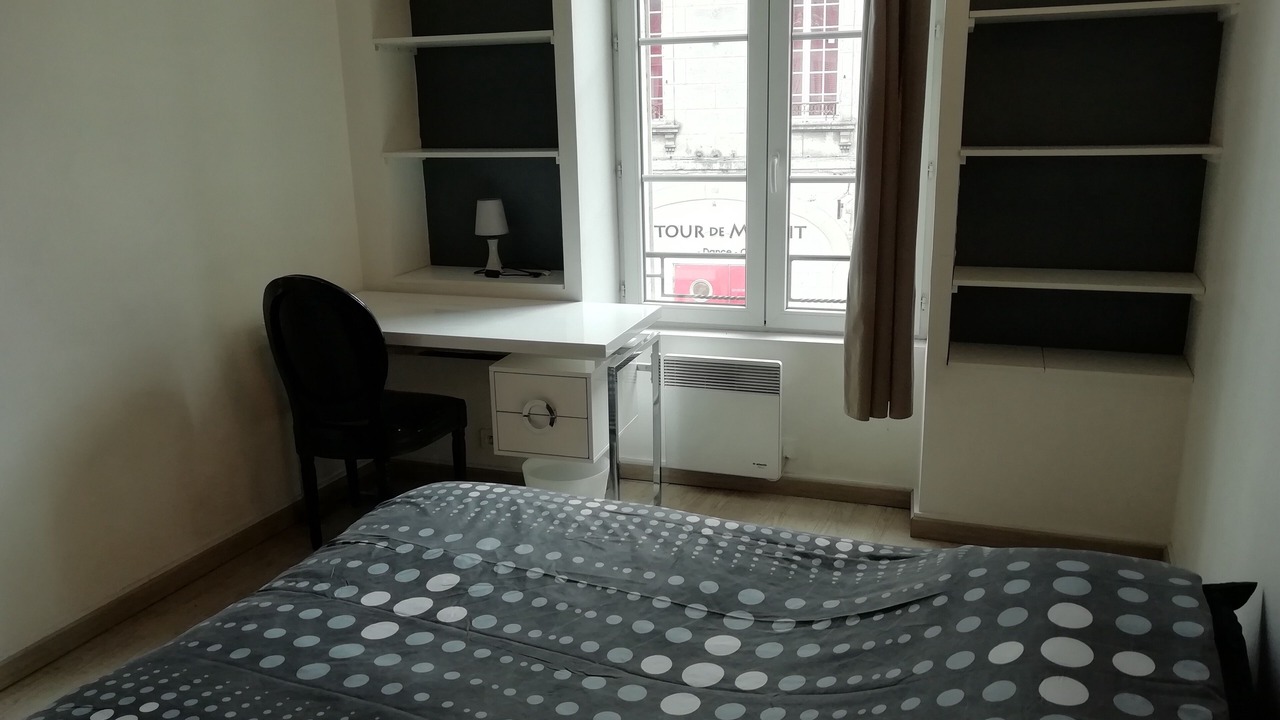 Photo of Bedroom in La Rochelle City Centre