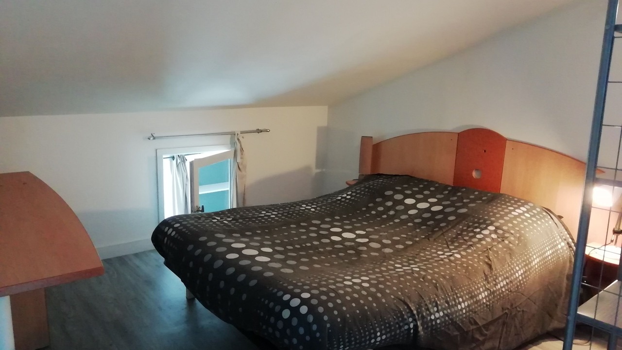 Photo of Bedroom in La Rochelle City Centre