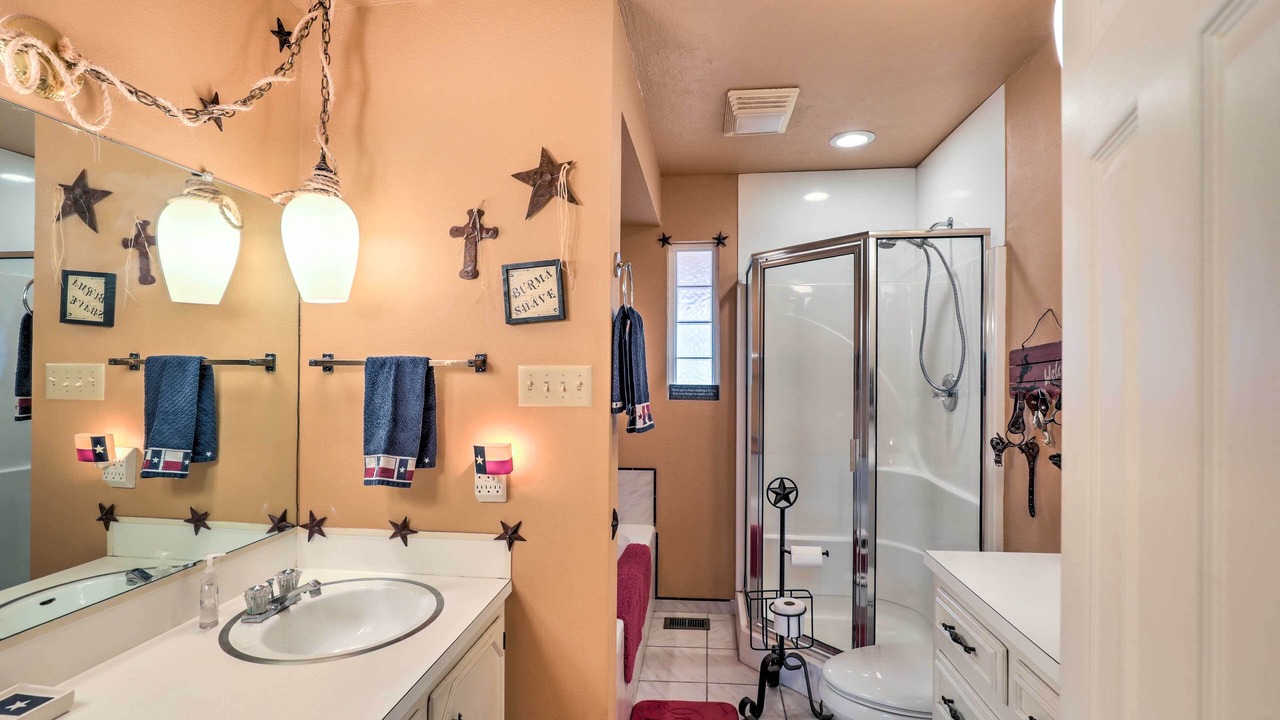 Photo of Bathroom in Ruidoso