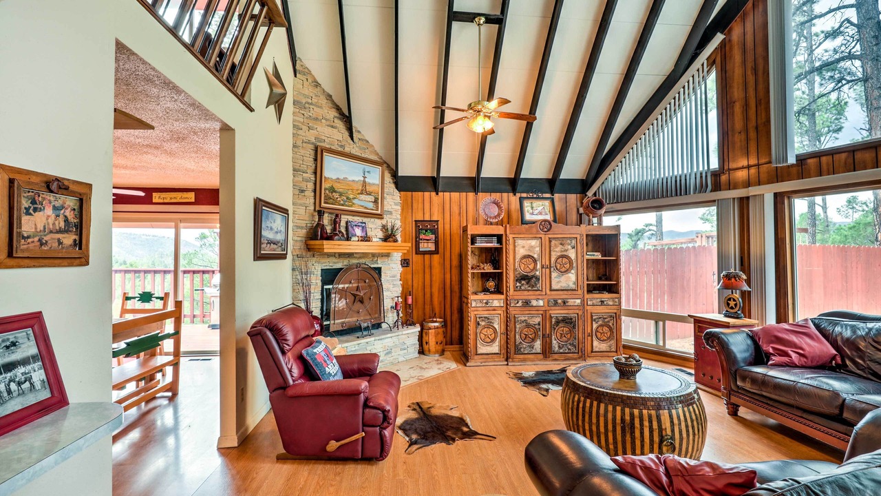 Photo of Livingroom in Ruidoso