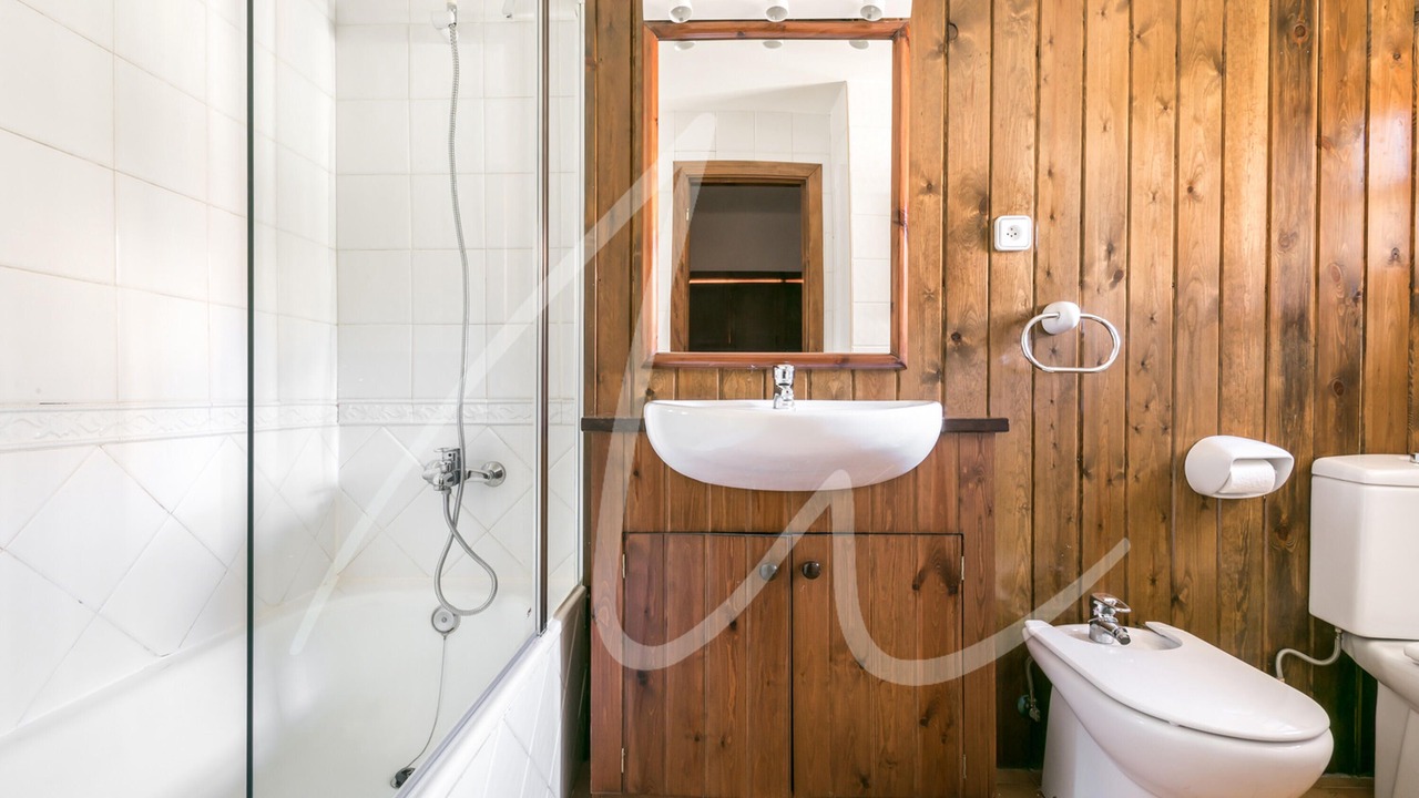 Photo of Bathroom in Beret