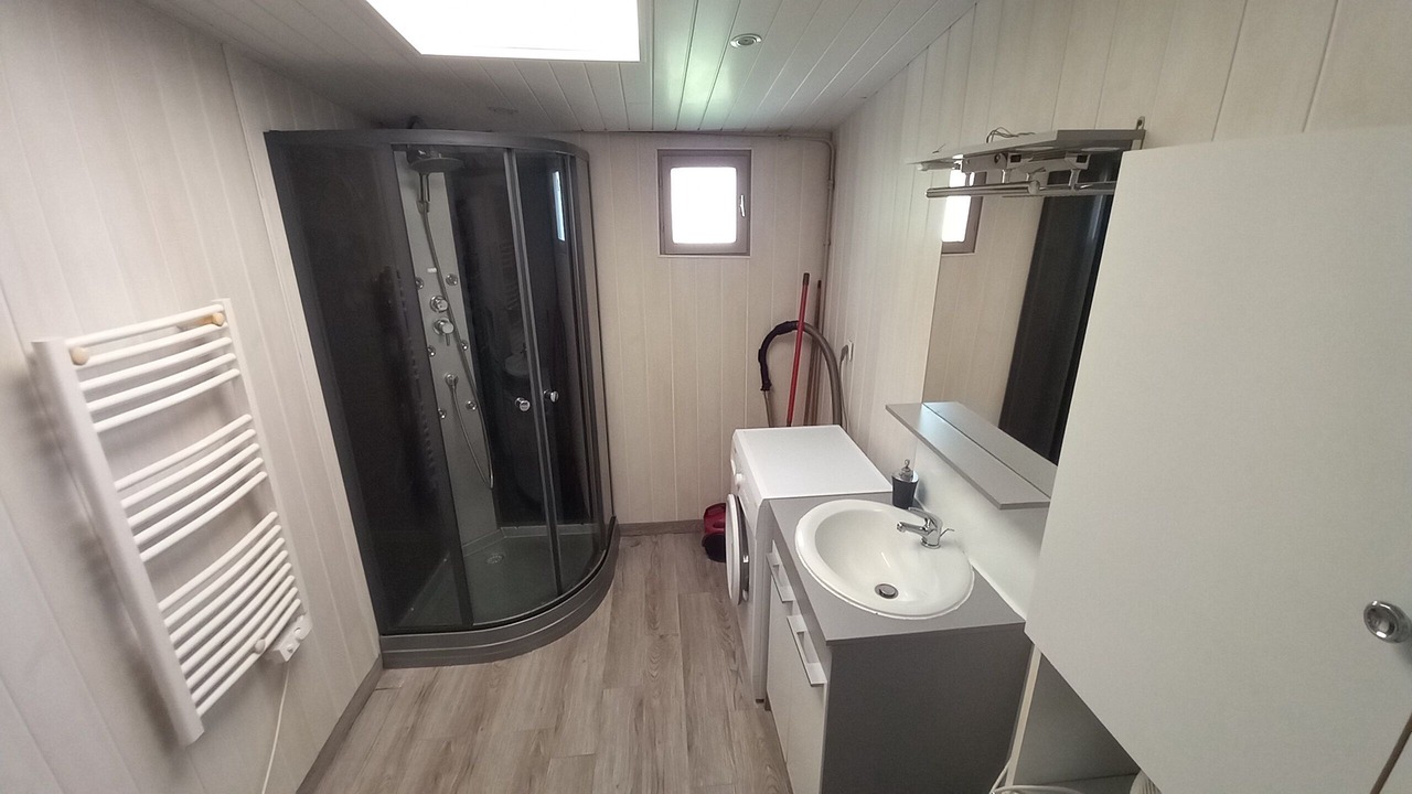 Photo of Bathroom in Montauban-de-Picardie