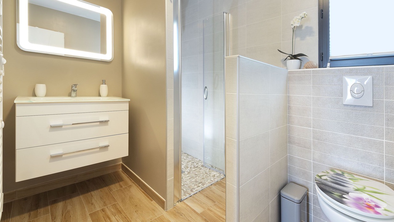 Photo of Bathroom in Bagnols-en-Foret