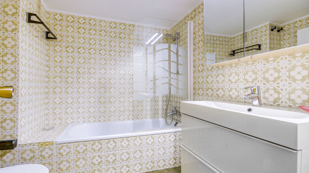 Photo of Bathroom in Roses Town Center