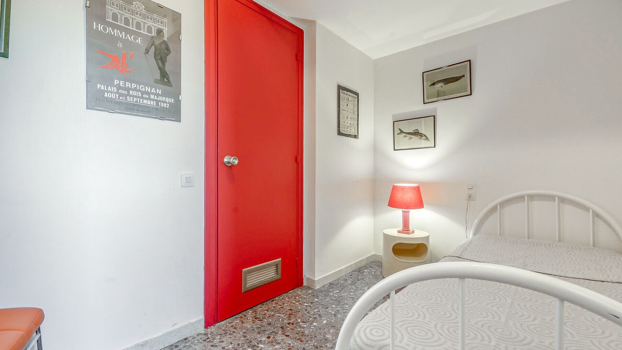 Photo of Bedroom in Roses Town Center