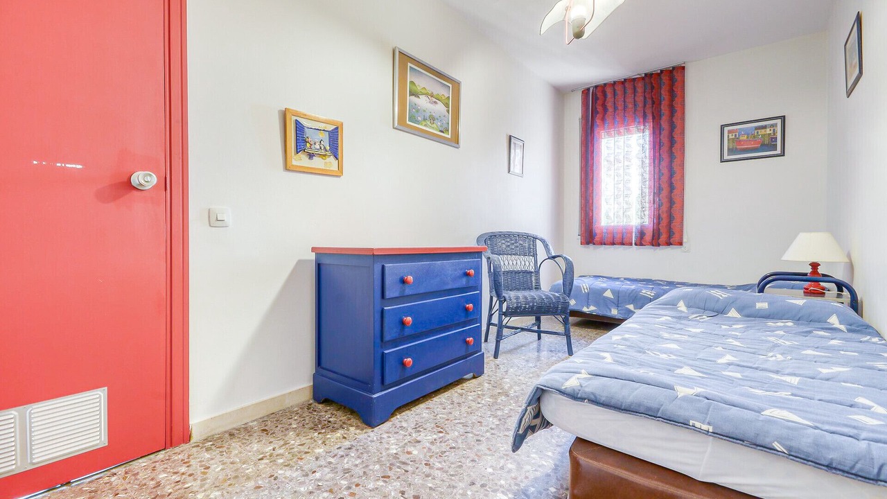 Photo of Bedroom in Roses Town Center