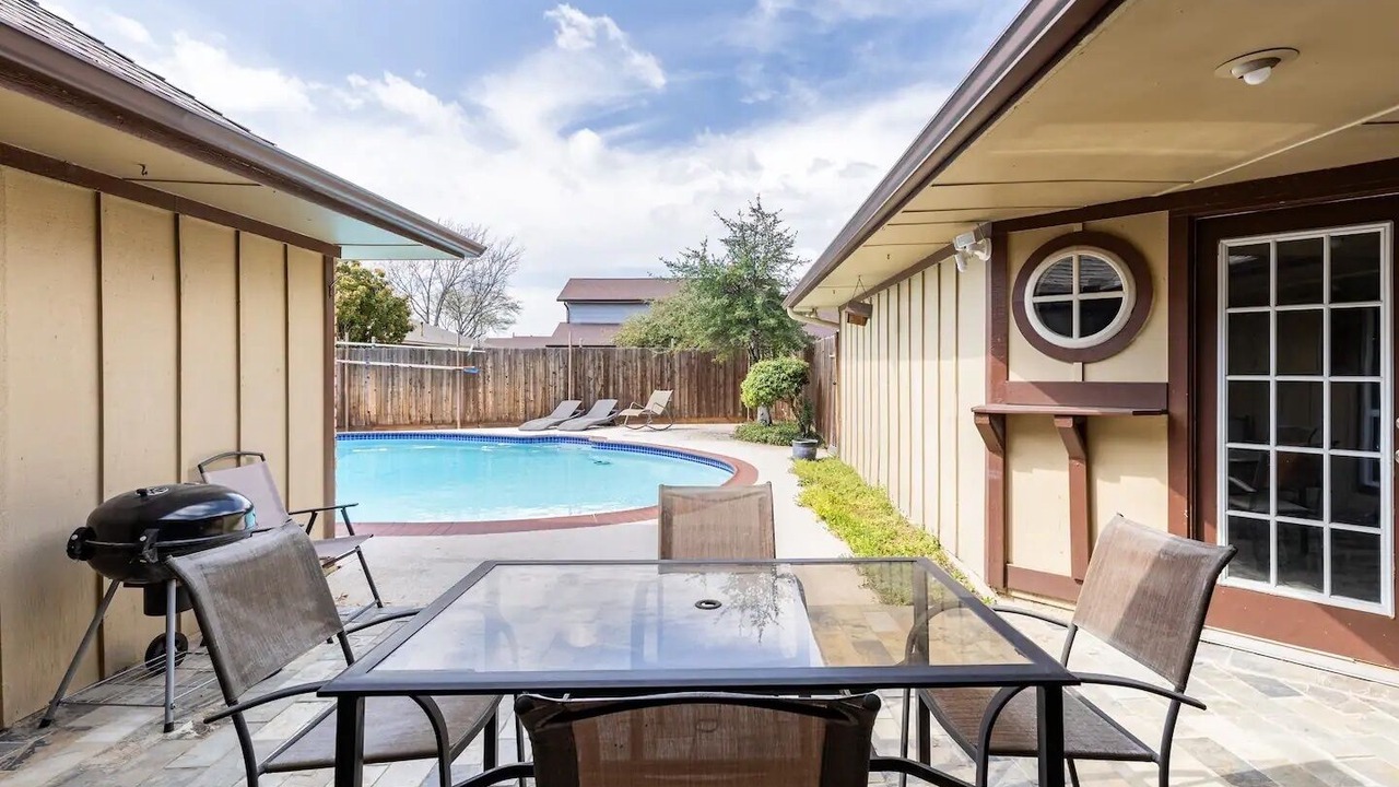 Photo of Outdoor in Garland