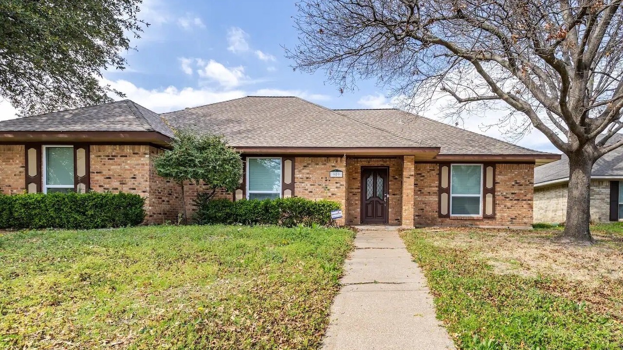 Photo of Outdoor in Garland