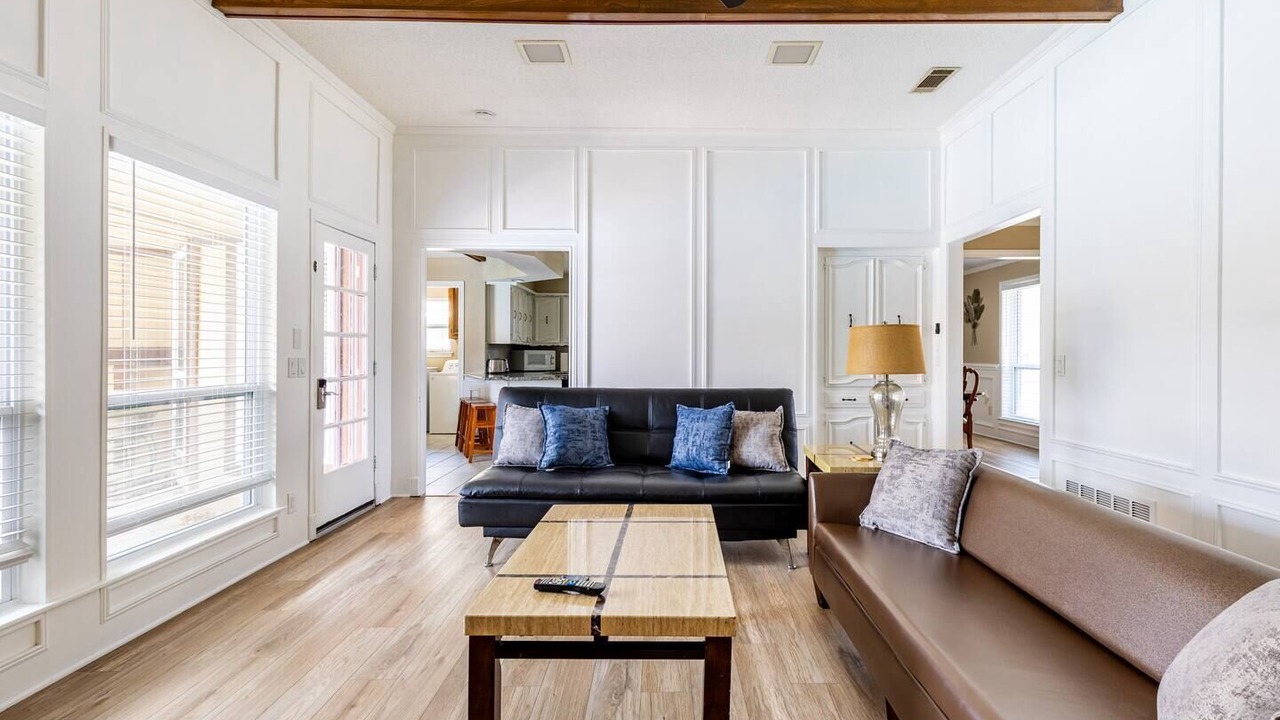 Photo of Livingroom in Garland