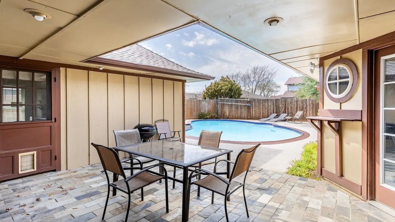 Photo of Outdoor in Garland