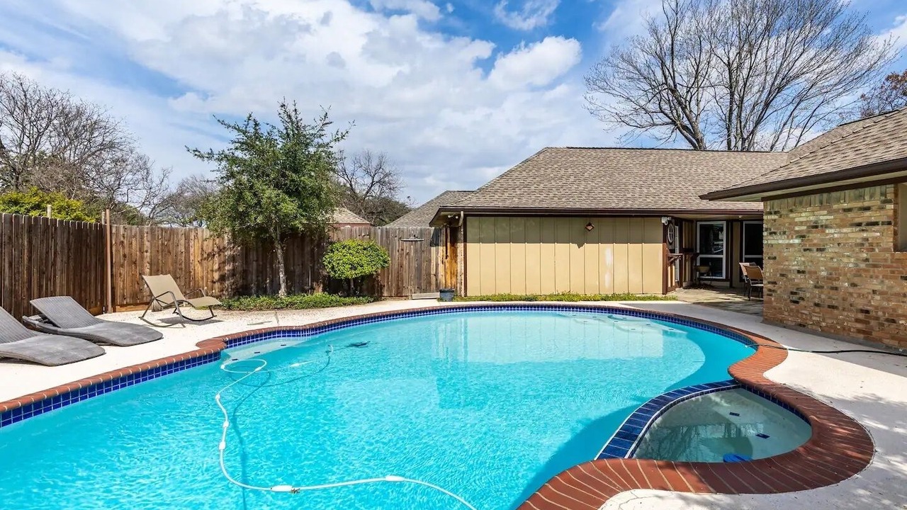 Photo of Outdoor in Garland