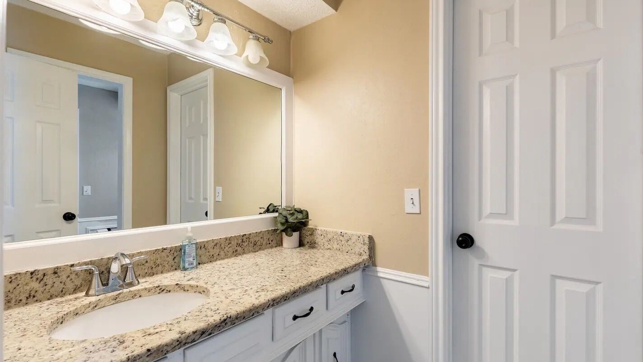 Photo of Bathroom in Garland