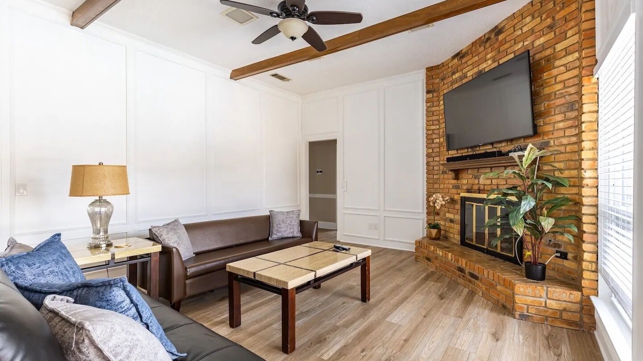 Photo of Livingroom in Garland