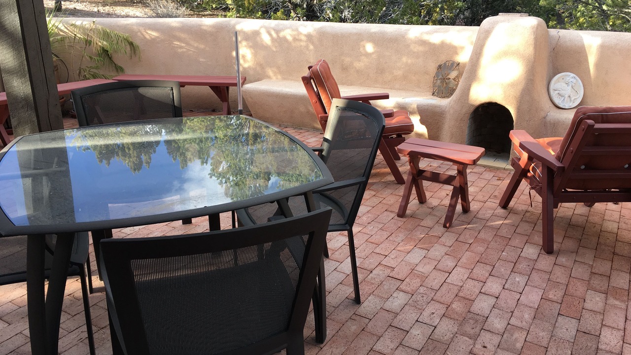 Photo of Livingroom in Northeast Santa Fe