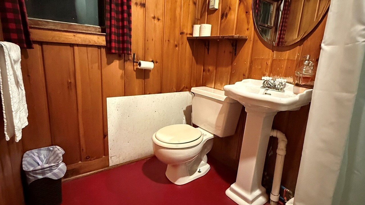 Photo of Bathroom in Carp Lake
