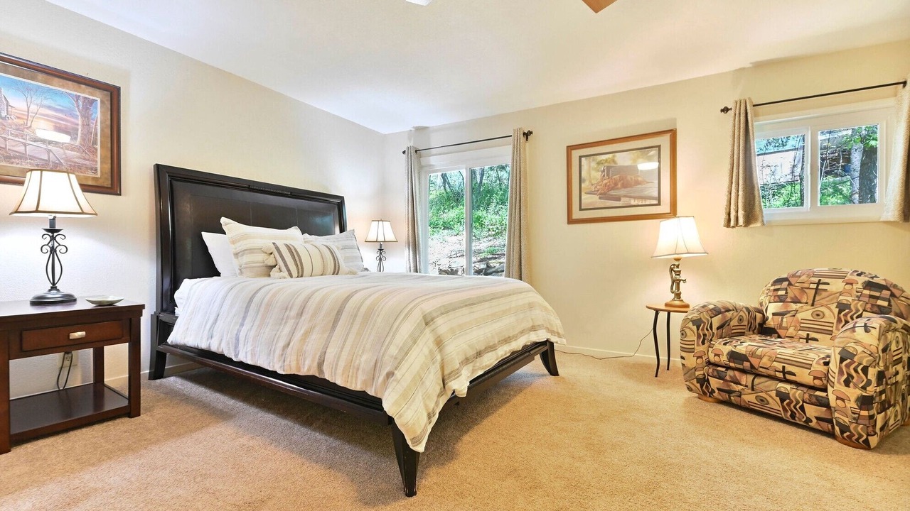 Photo of Others in Murphys