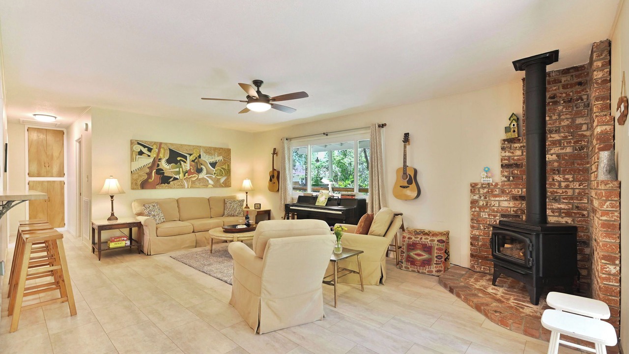 Photo of Livingroom in Murphys