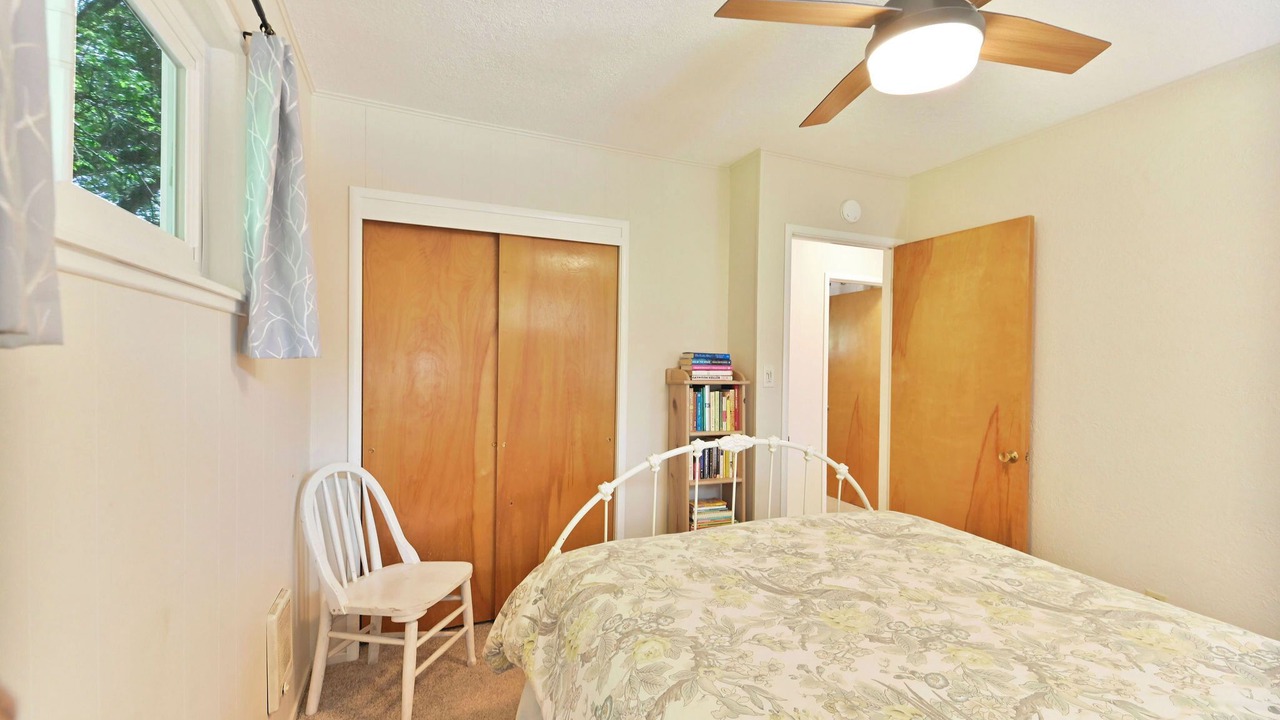 Photo of Bedroom in Murphys