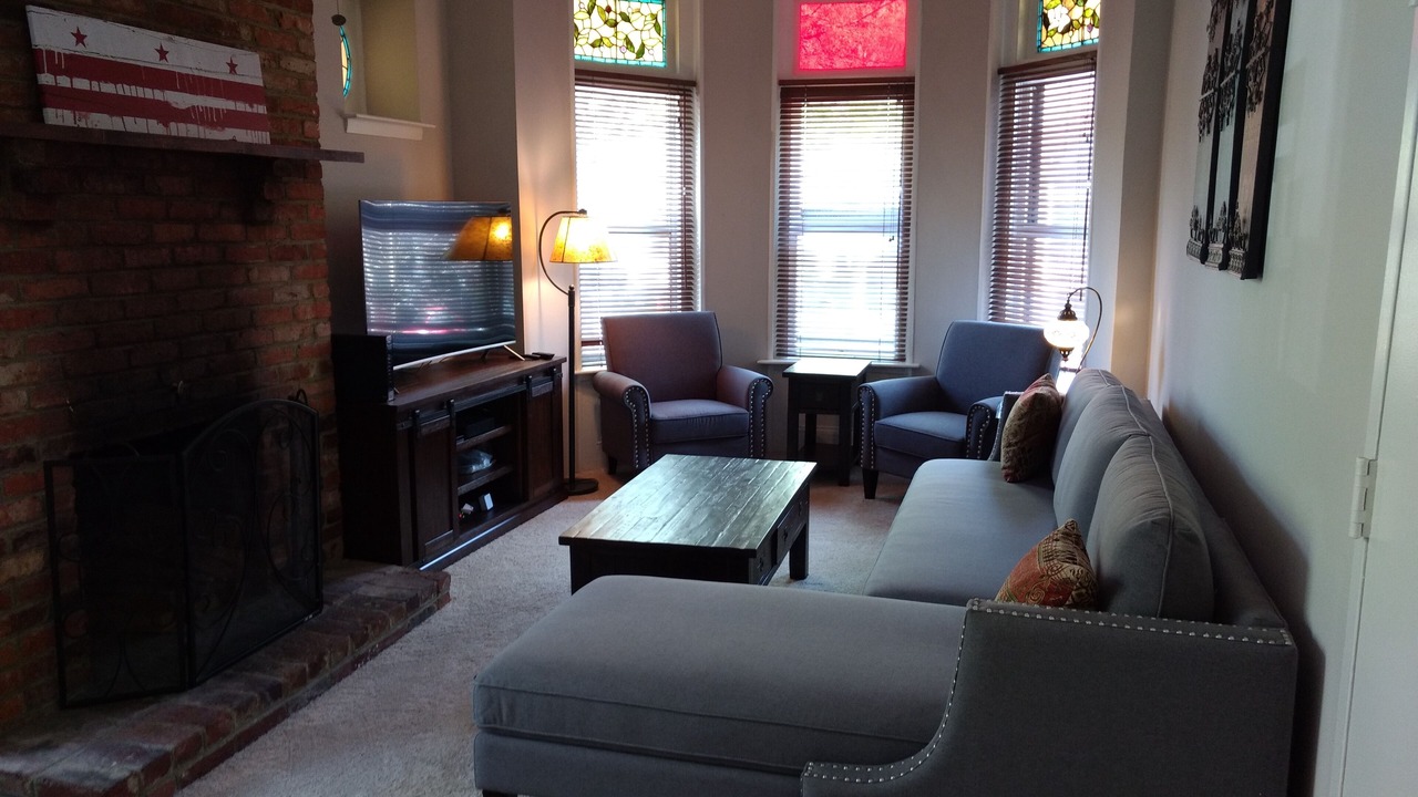 Photo of Livingroom in Logan Circle
