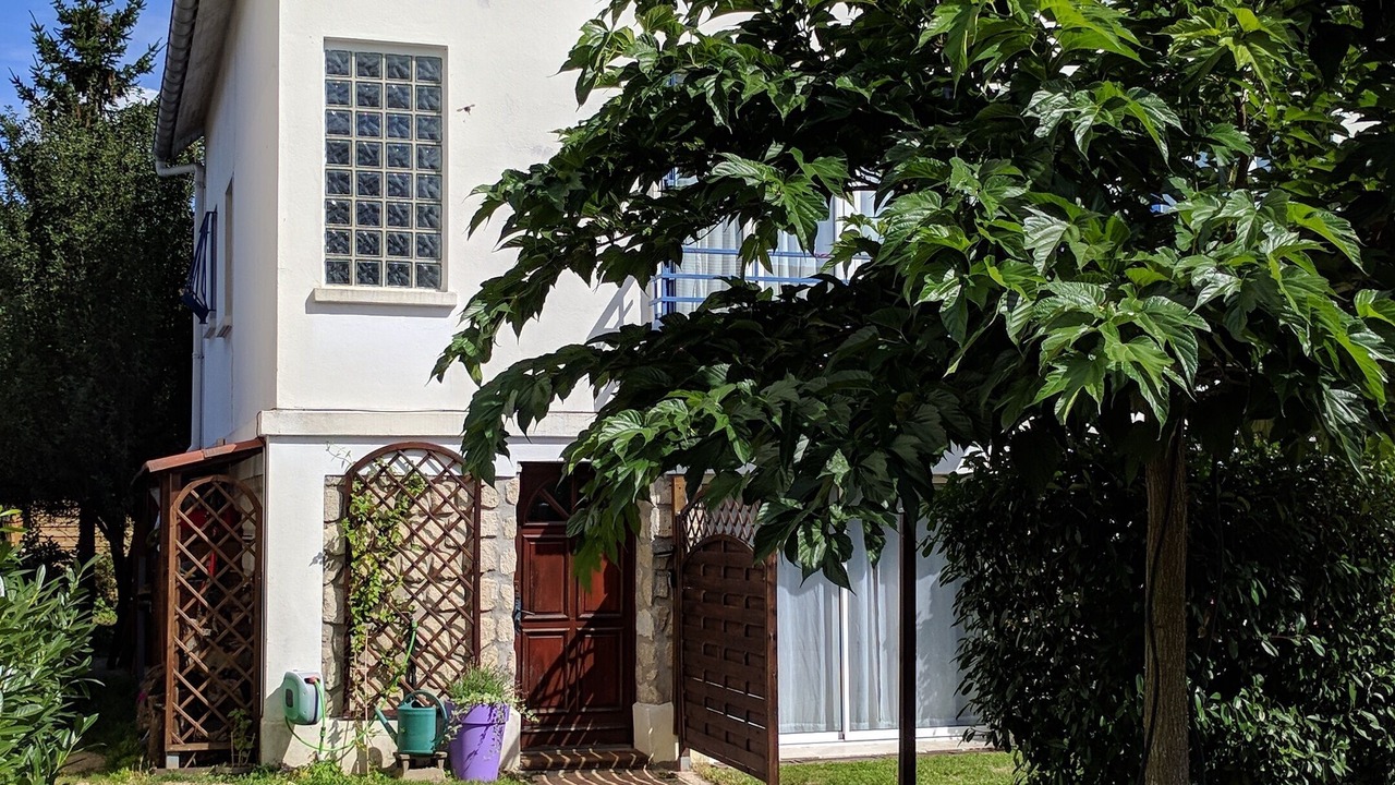 Photo of Outdoor in Clamart