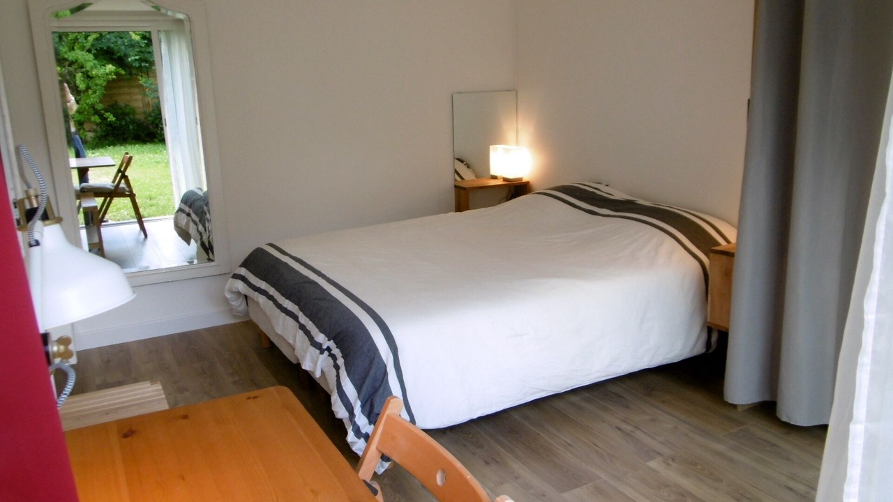 Photo of Bedroom in Clamart