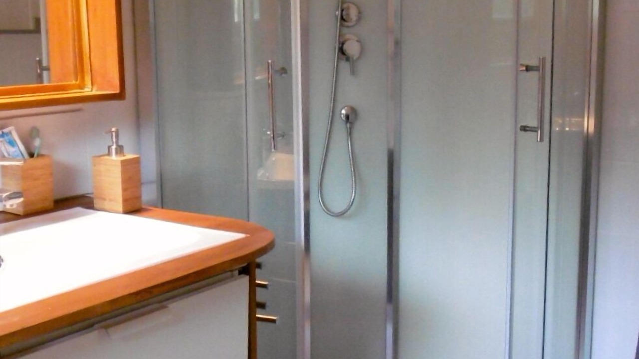 Photo of Bathroom in Clamart