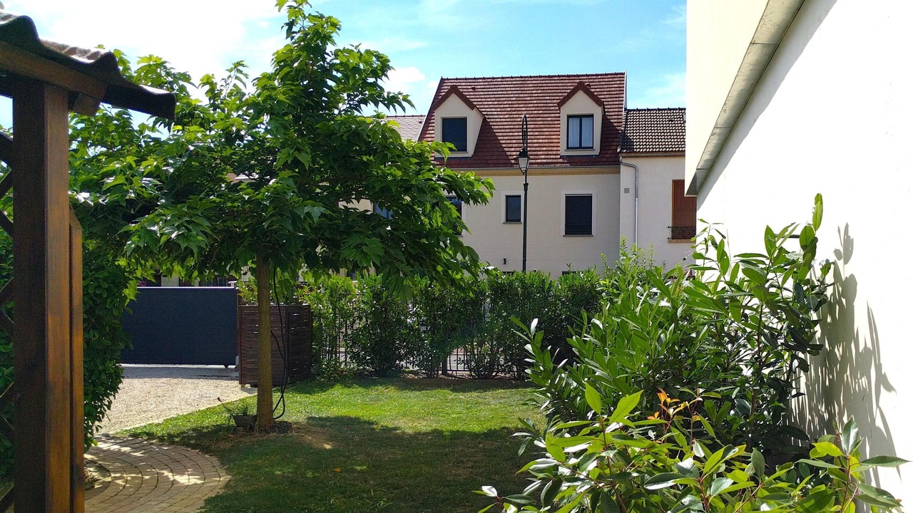 Photo of Outdoor in Clamart