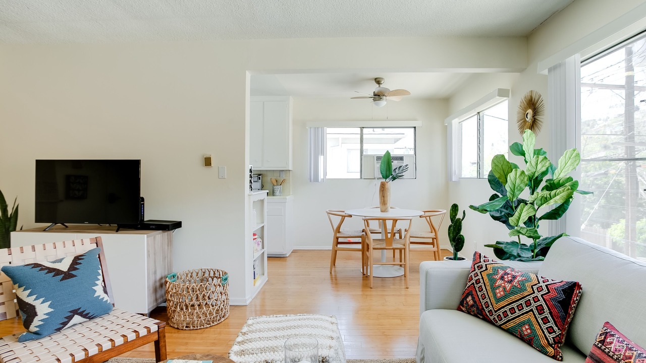 Photo of Livingroom in Beachwood Canyon