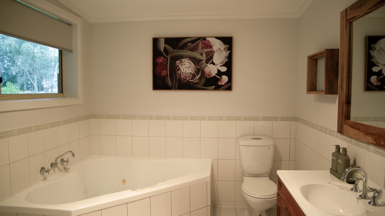 Photo of Bathroom in Meadow Creek
