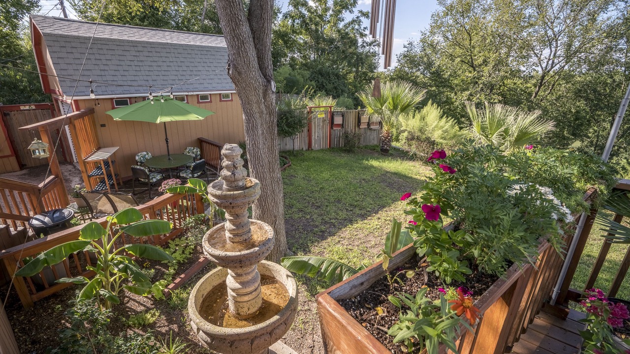 Photo of Outdoor in Del Valle