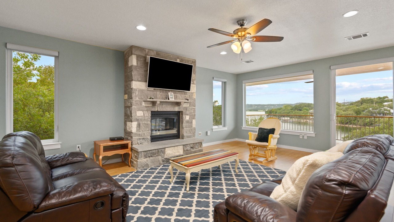 Photo of Livingroom in Council Creek South