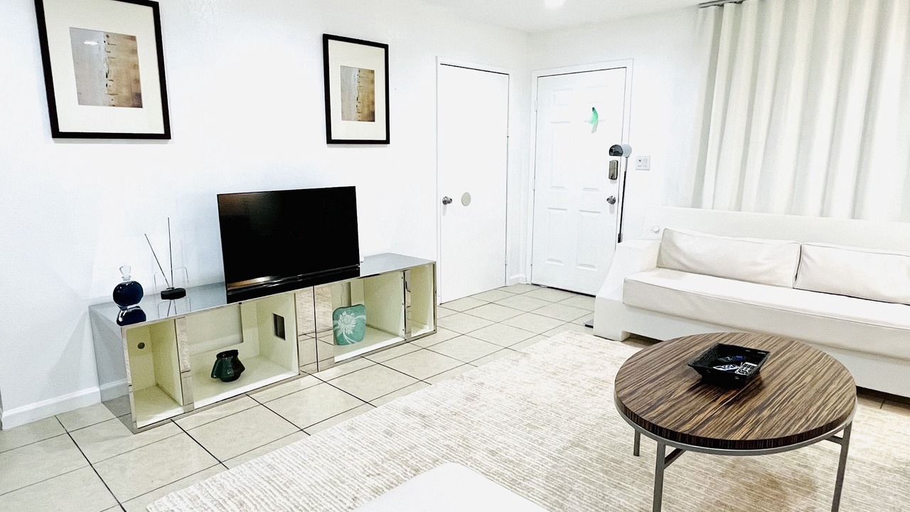 Photo of Livingroom in Beverly Green