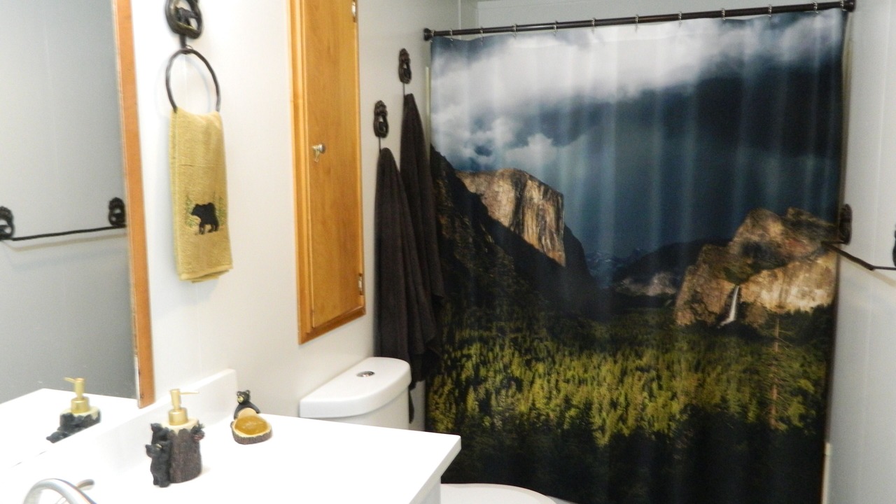 Photo of Bathroom in Mariposa