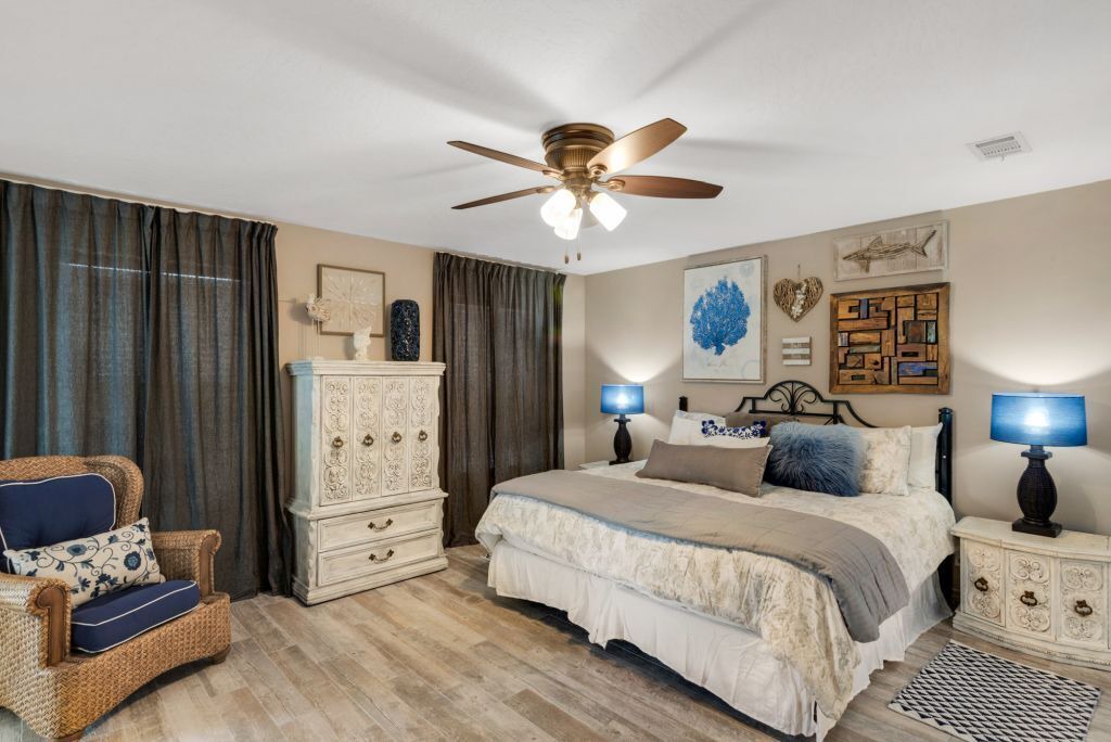 Photo of Bedroom in Clipper Cove