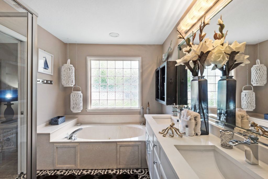 Photo of Bathroom in Clipper Cove