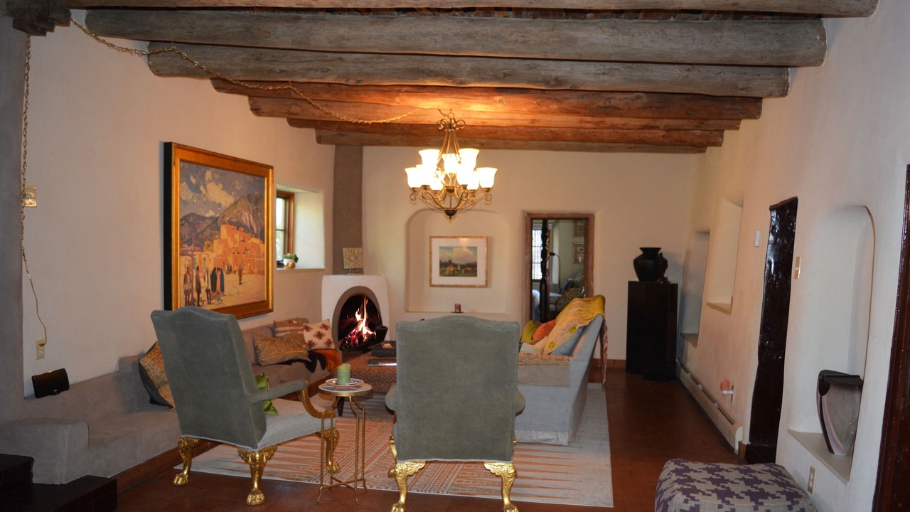 Photo of Livingroom in Taos