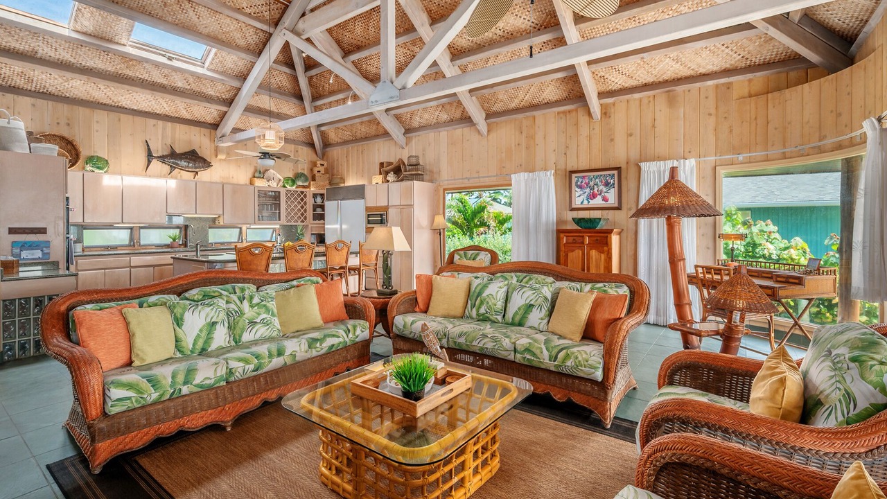 Photo of Livingroom in Wailua